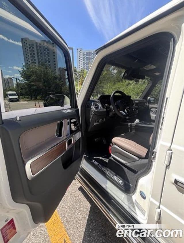 Mercedes-Benz G-Class 2026 — Photo 8/16
