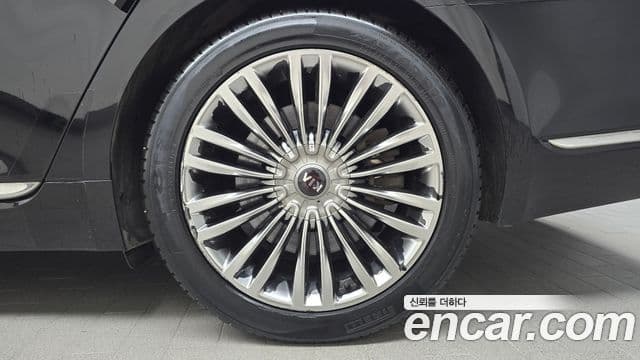 Kia The K9 2019 — Photo 8/34