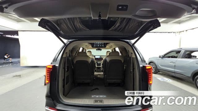Kia Carnival 2025 — Фото 20/20