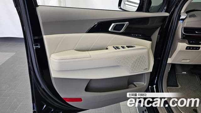Kia Carnival 2025 — Şəkil 22/37