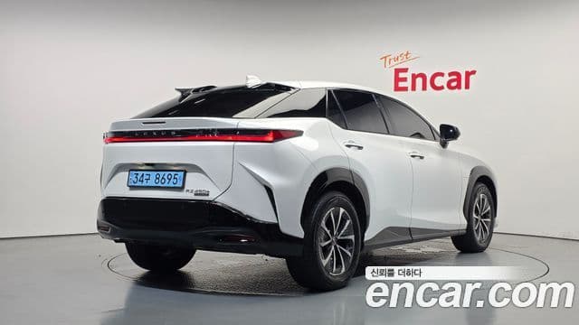 Lexus RZ450e 2023 — Şəkil 32/32