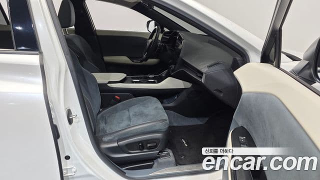 Lexus RZ450e 2023 — Şəkil 24/32