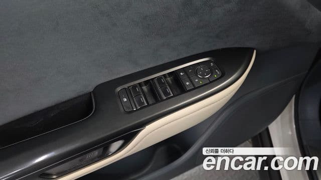 Lexus RZ450e 2023 — Şəkil 21/32