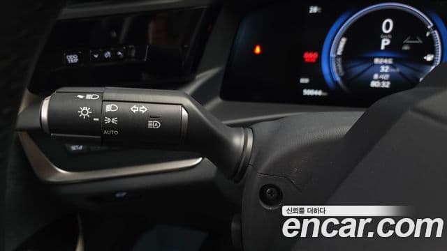 Lexus RZ450e 2023 — Şəkil 25/32