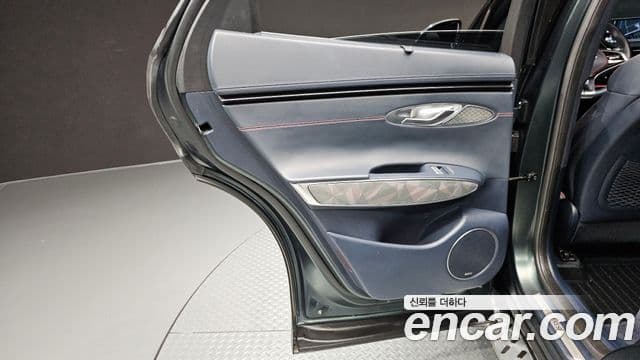 Genesis GV70 2021 — ფოტო 7/38
