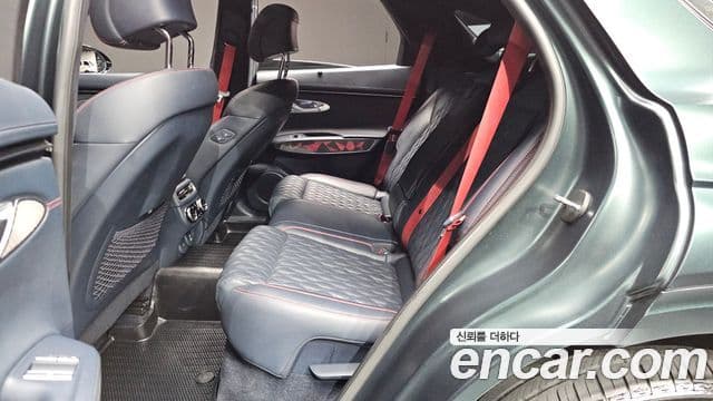 Genesis GV70 2021 — ფოტო 34/38