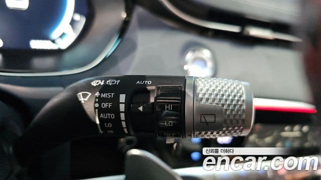 Genesis GV70 2021 — ფოტო 13/38