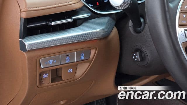 Genesis G80 2023 — ფოტო 18/20