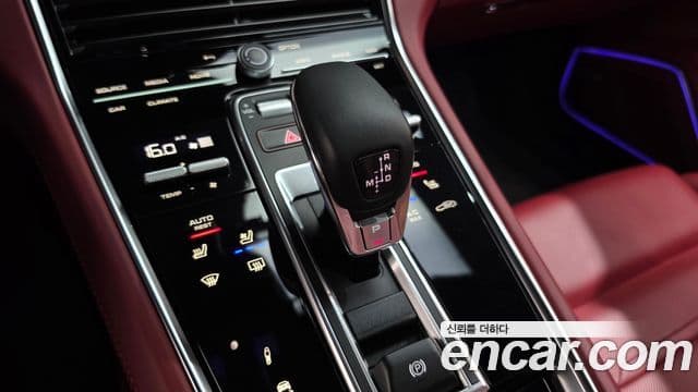 Porsche Panamera 2022 — Şəkil 18/20