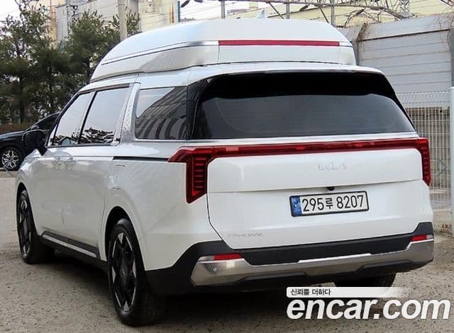 Kia Carnival 2024 — ფოტო 15/20