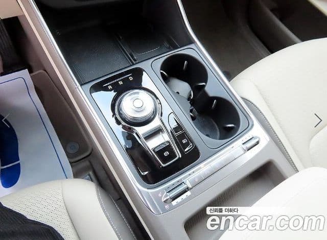 Kia Carnival 2024 — ფოტო 9/20