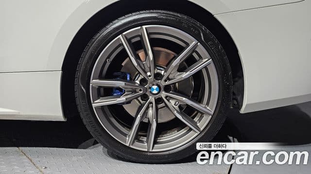 BMW 4 Series 2023 — Şəkil 19/33