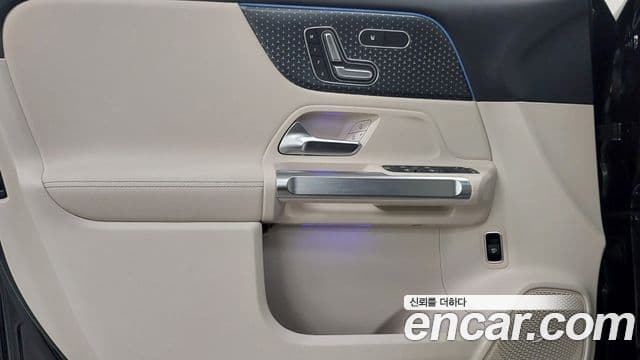 Mercedes-Benz EQB 2025 — ფოტო 17/18