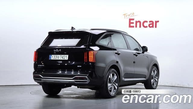 Kia Sorento 2022 — Фото 2/20