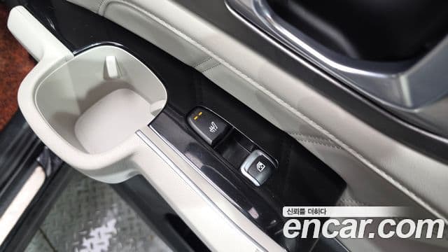 Kia Sorento 2022 — ფოტო 23/33