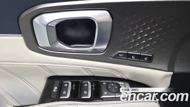 Kia Sorento 2022 — ფოტო 4/33