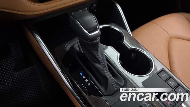Toyota Highlander 2025 — Фото 9/20
