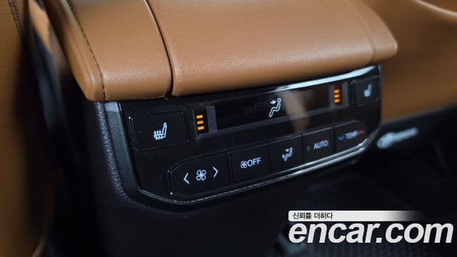 Toyota Highlander 2025 — Фото 19/20