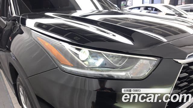 Toyota Highlander 2025 — Photo 12/35