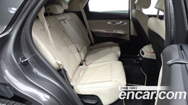 Genesis GV70 2023 — ფოტო 24/42