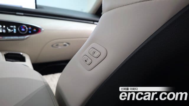 Genesis GV70 2023 — ფოტო 3/42