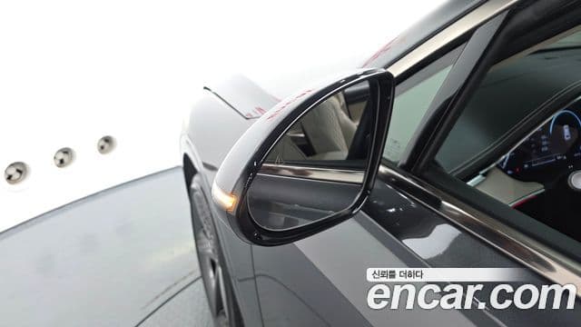Genesis GV70 2023 — ფოტო 39/42