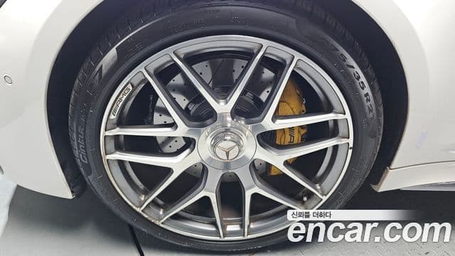 Mercedes-Benz AMG GT 2023 — Photo 28/40