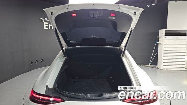 Mercedes-Benz AMG GT 2023 — Photo 13/40
