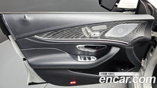 Mercedes-Benz AMG GT 2023 — Photo 24/40