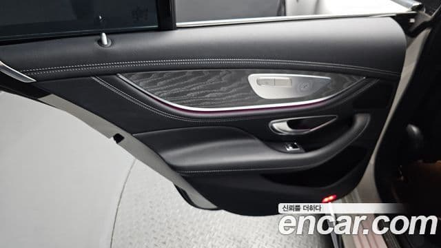Mercedes-Benz AMG GT 2023 — Photo 21/40