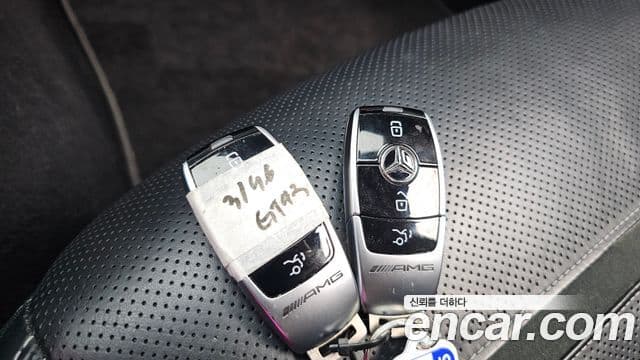 Mercedes-Benz AMG GT 2023 — Photo 2/40