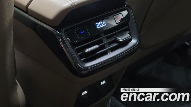 Kia K8 2021 — Photo 14/31