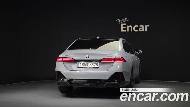 BMW 5 Series 2024 — ფოტო 15/20