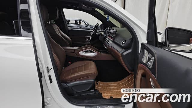 Mercedes-Benz GLS-Class 2024 — Photo 19/20