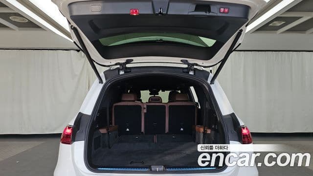 Mercedes-Benz GLS-Class 2024 — Photo 18/20