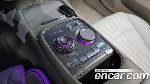 Genesis G90 2022 — Şəkil 18/38