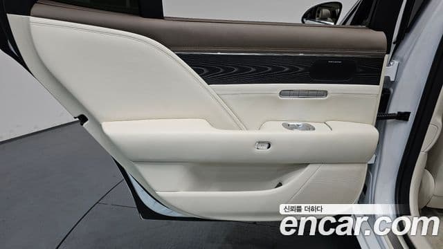 Genesis G90 2022 — Şəkil 7/38