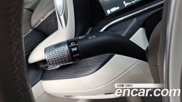 Genesis G90 2022 — Şəkil 19/38