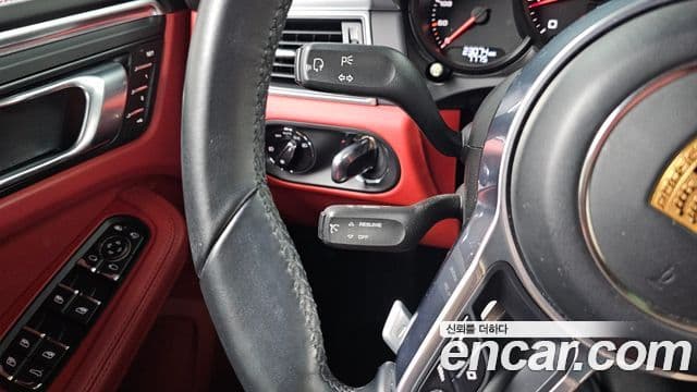 Porsche Macan 2018 — Şəkil 5/31