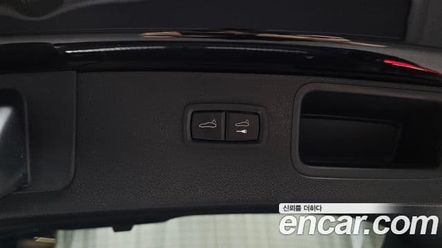 Porsche Macan 2018 — Şəkil 31/31