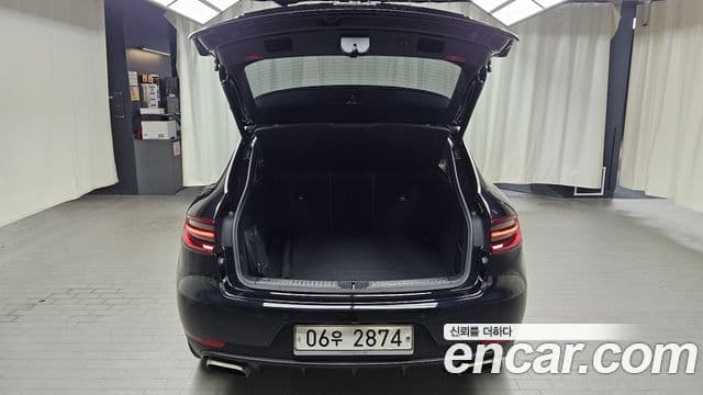Porsche Macan 2018 — Şəkil 21/31