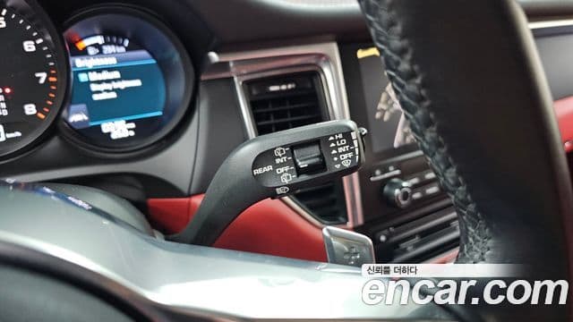 Porsche Macan 2018 — Şəkil 7/31
