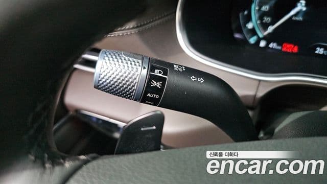 Genesis GV80 2022 — Şəkil 23/33