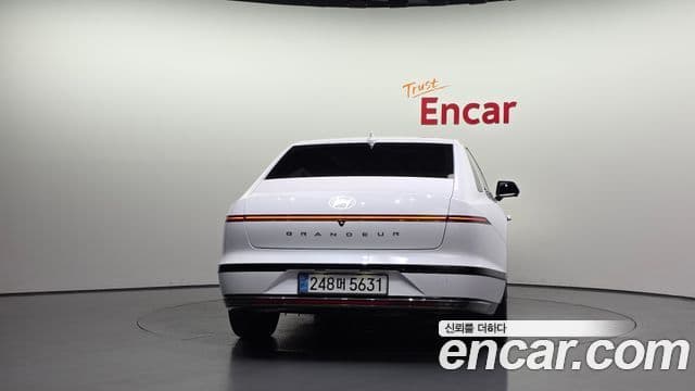 Hyundai Grandeur Hybrid 2023 — Şəkil 10/20