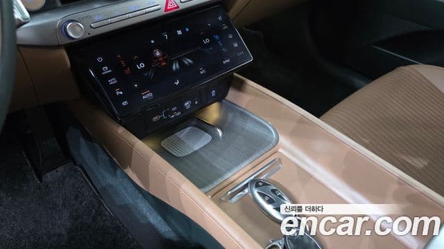 Hyundai Grandeur Hybrid 2023 — Şəkil 19/20