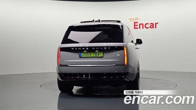 Land Rover Range Rover 2025 — Photo 17/20