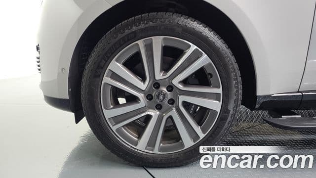 Land Rover Range Rover 2025 — Photo 13/20