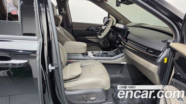 Kia Carnival 2025 — Photo 9/39