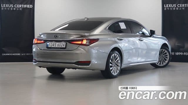 Lexus ES300h 2025 — Şəkil 6/14
