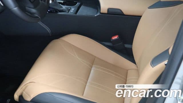 Lexus ES300h 2025 — Şəkil 8/14